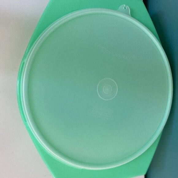 VINTAGE TUPPERWARE Jaditte Serving STORAGE BOWL 786 Lid 230 Made in Canada - Picture 3 of 9
